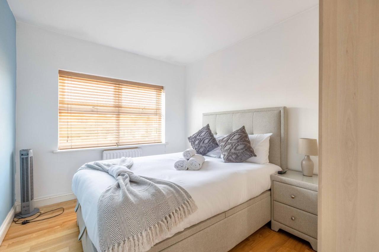 Spacious 3 Bedroom - Great For Families! *